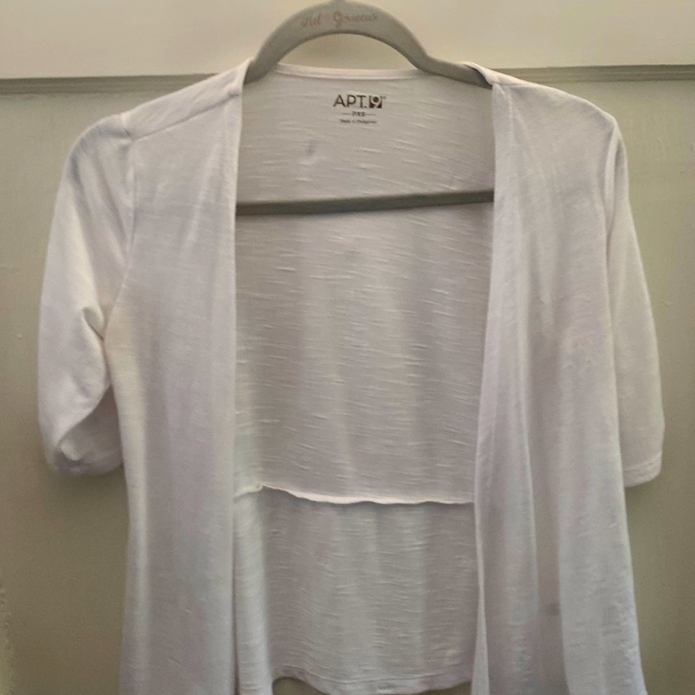 APT. P PXS white light sweater